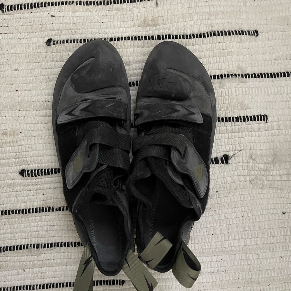 Evolv Kronos climbing shoe